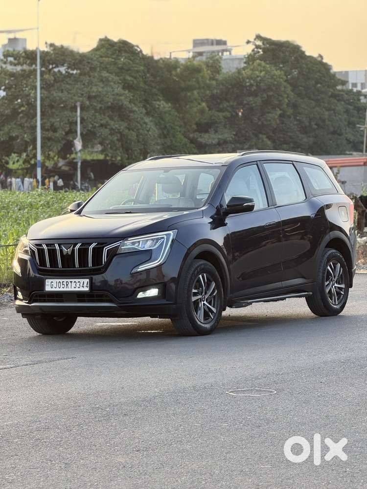 Mahindra Xuv700 Ax 5 Petrol Mt Str (e), 2022, Petrol