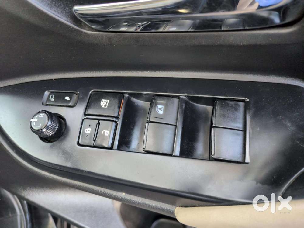 Toyota Innova Crysta 2.4 G Mt 8s, 2022, Diesel