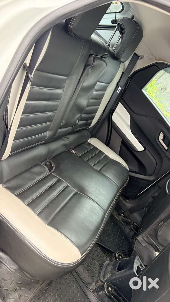 Tata Punch Creative Dual Tone Mt Sunroof, 2024, Petrol