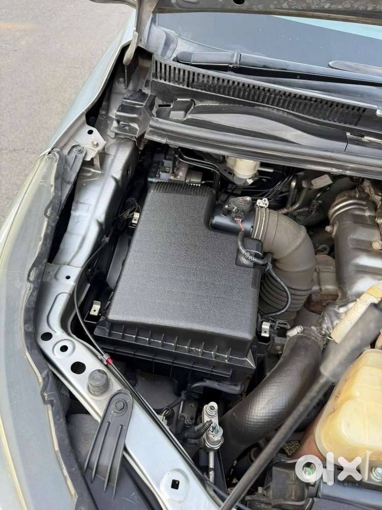 Toyota Innova Crysta 2.4 V 8 Str, 2016, Diesel