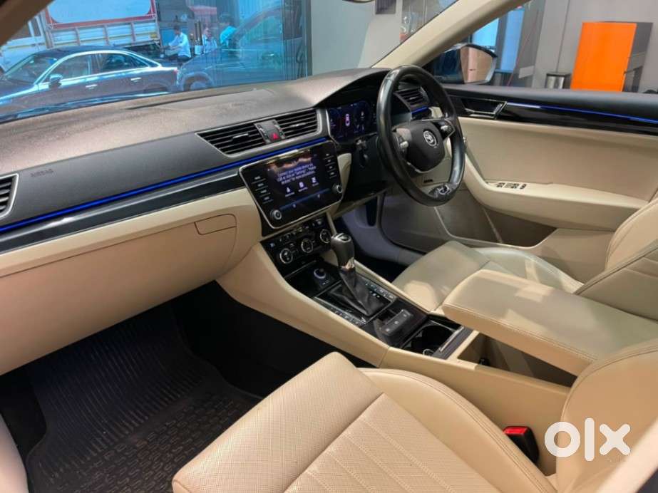 Skoda Superb 2.0 Tsi At L&k, 2022, Petrol