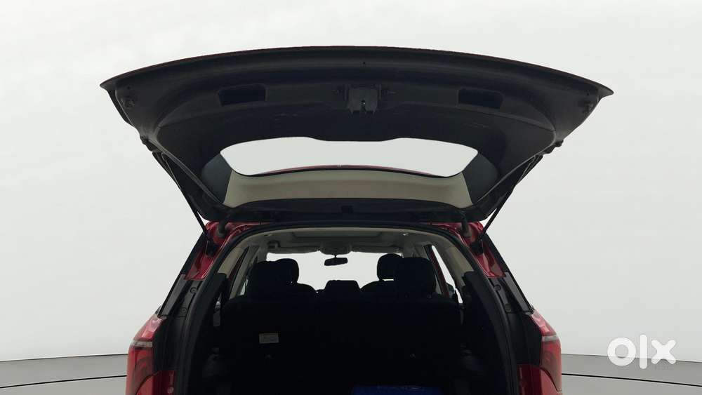 Mahindra Xuv700 2.2 Ax 5 Diesel At Str, 2022, Diesel