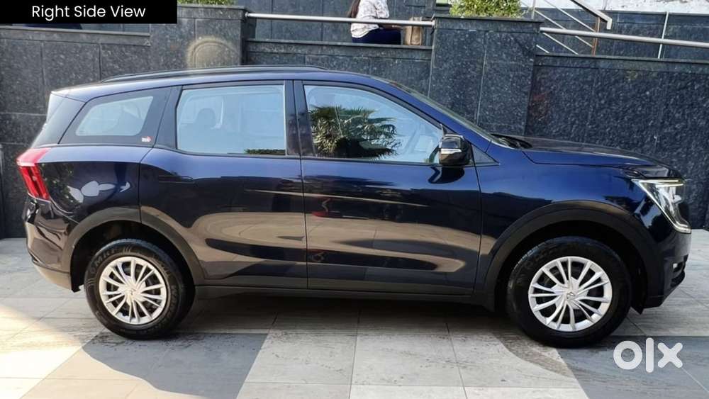 Mahindra Xuv700 Ax 3 Petrol Mt 5 Str (e), 2022, Petrol