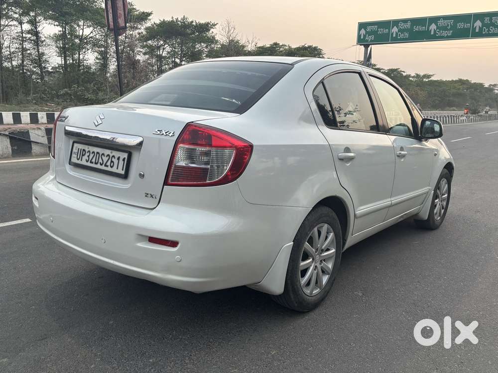 Maruti Suzuki Sx4 Vxi Bsiv, 2011, Petrol
