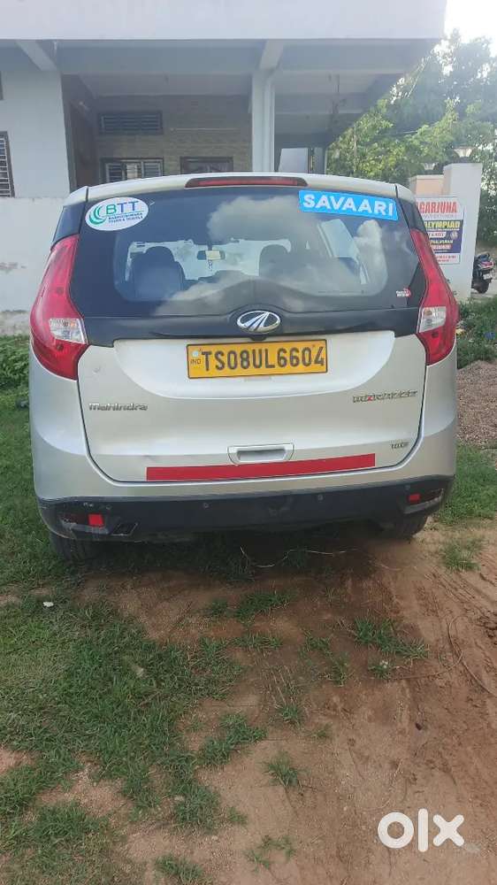 Mahindra Marazzo 2023 M2 8 Str