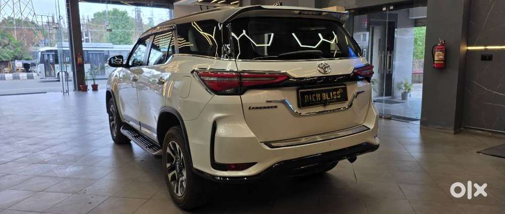 Toyota Fortuner Legender 4x2 At 2.8, 2024, Diesel