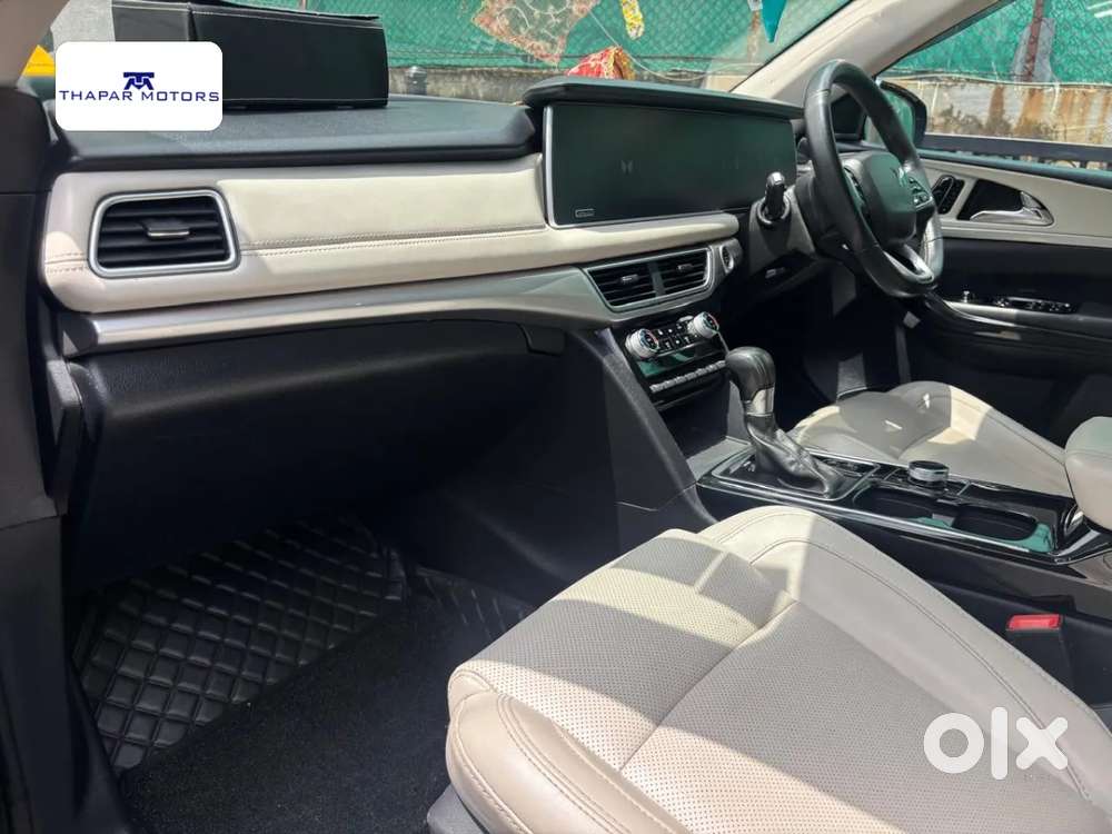 Mahindra Xuv700 2.2 Ax 7 Diesel At Str, 2022, Diesel
