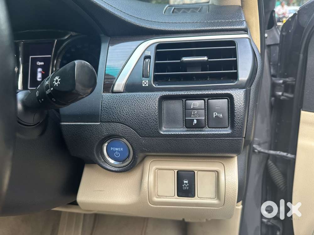 Toyota Camry 2.5 Hybrid, 2015, Electric