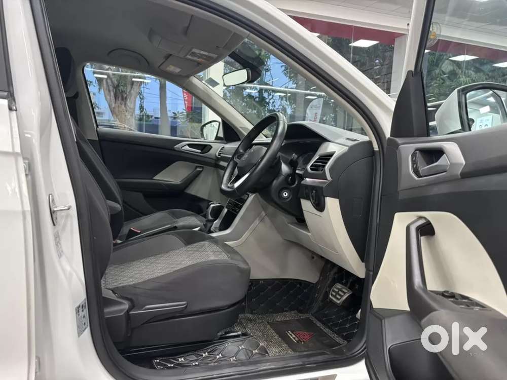 Volkswagen Taigun 1.0 Tsi Topline At, 2023, Petrol
