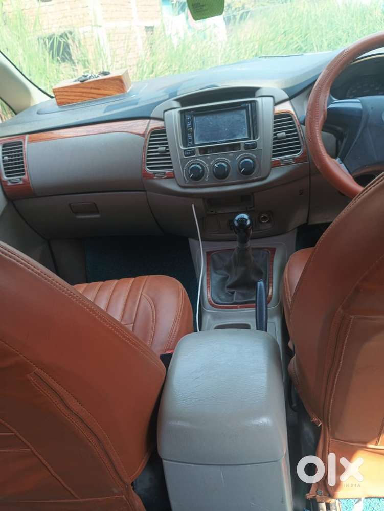 Toyota Innova 2016 Diesel 75708 Km Driven