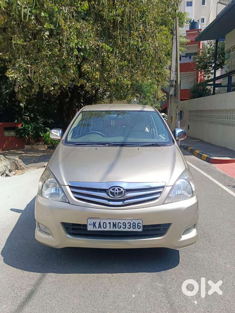 Toyota Innova 2004-2011 2.5 V Diesel 7-seater, 2010, Diesel