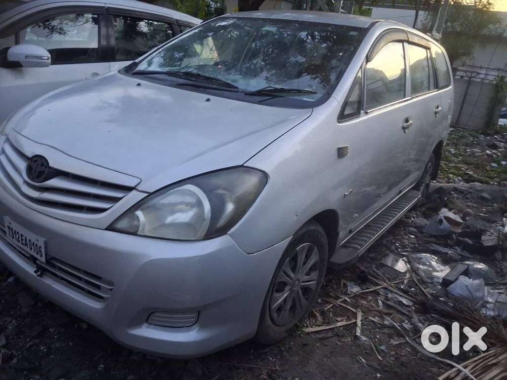 Toyota Innova 2.5 E Diesel Ms 7-seater, 2012, Diesel