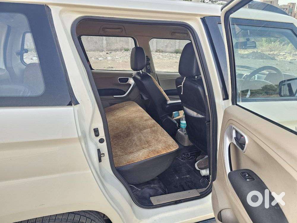 Mahindra Tuv 300 T10, 2019, Diesel