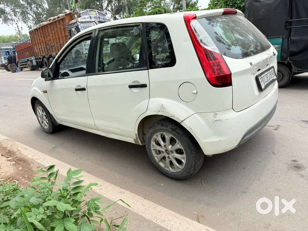 Ford Figo Petrol 2011