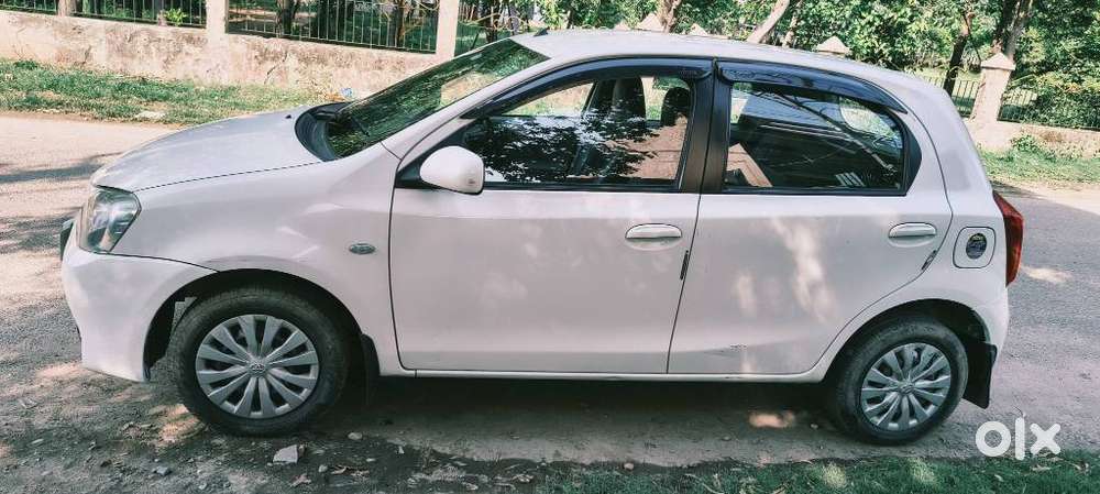 Toyota Etios Liva G, 2011, Petrol