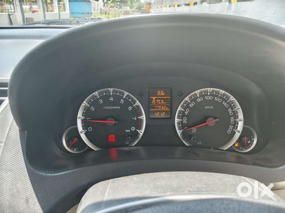 Maruti Suzuki Swift Dzire Zxi + Mt, 2014, Petrol