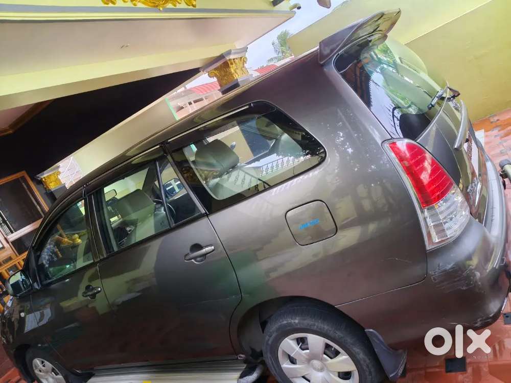 Toyota Innova 2010 Diesel 192000 Km Driven