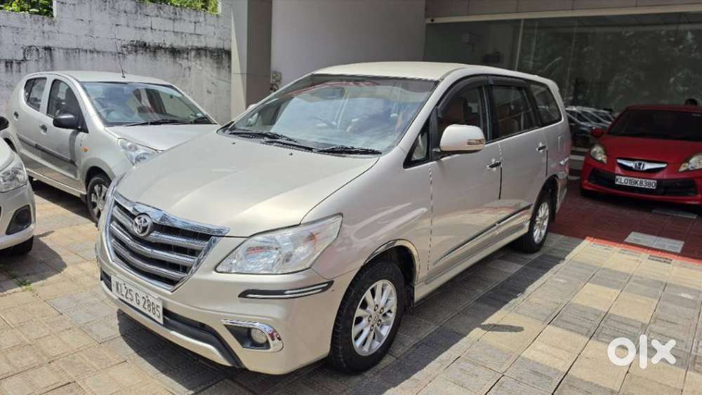 Toyota Innova 2.5 Vx 8 Str Bs-iii, 2014, Diesel