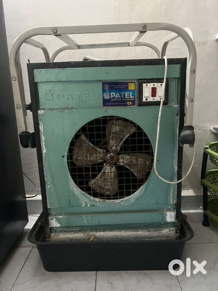 Cooler with stand for 1800