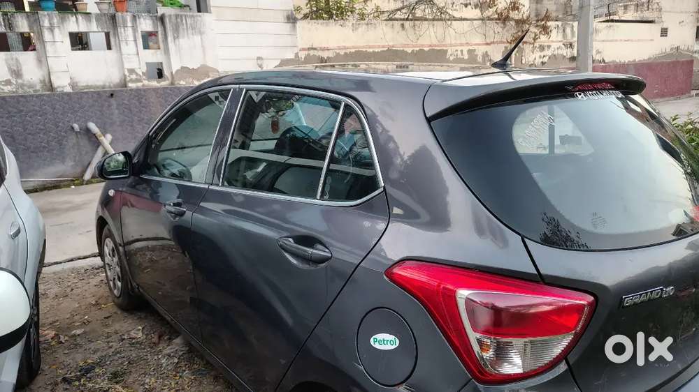 Hyundai Grand I10 2017 Petrol 23000 Km Driven