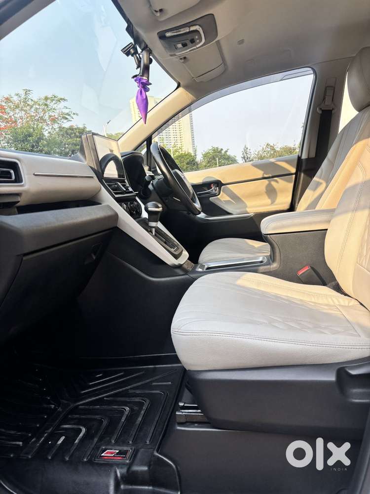 Toyota Innova Hycross 2.0 Gx 8 Str, 2023, Petrol