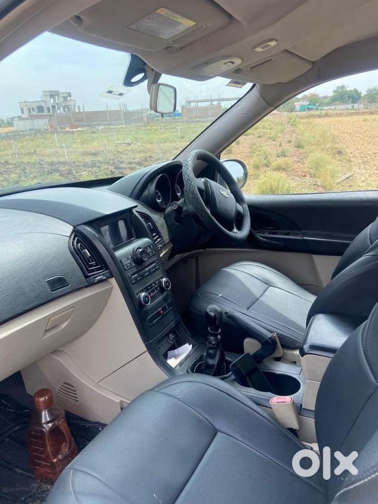 Mahindra Xuv500 2016 Diesel 82000 Km Driven New Tyre New Battery