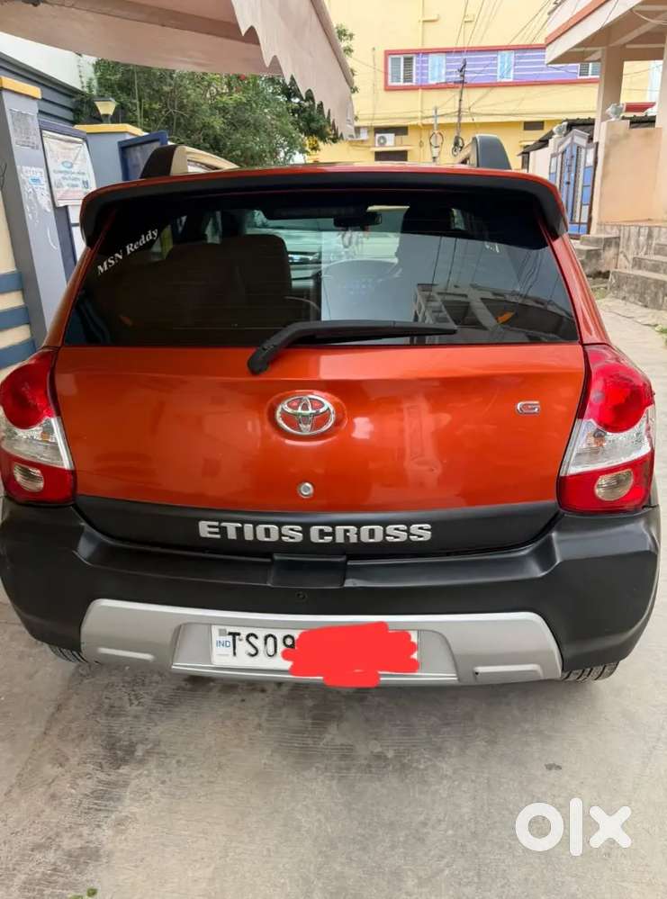 Toyota Etios Cross 2016**petrol**