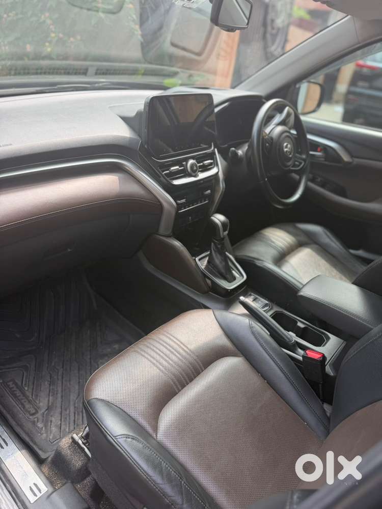 Toyota Urban Cruiser Hybrid 2022