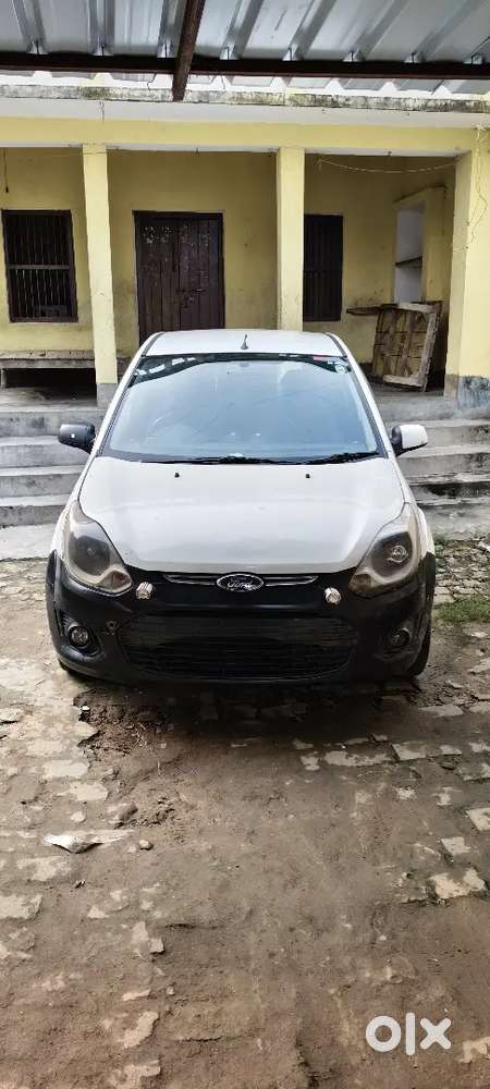 Ford Figo Petrol Exi 2015