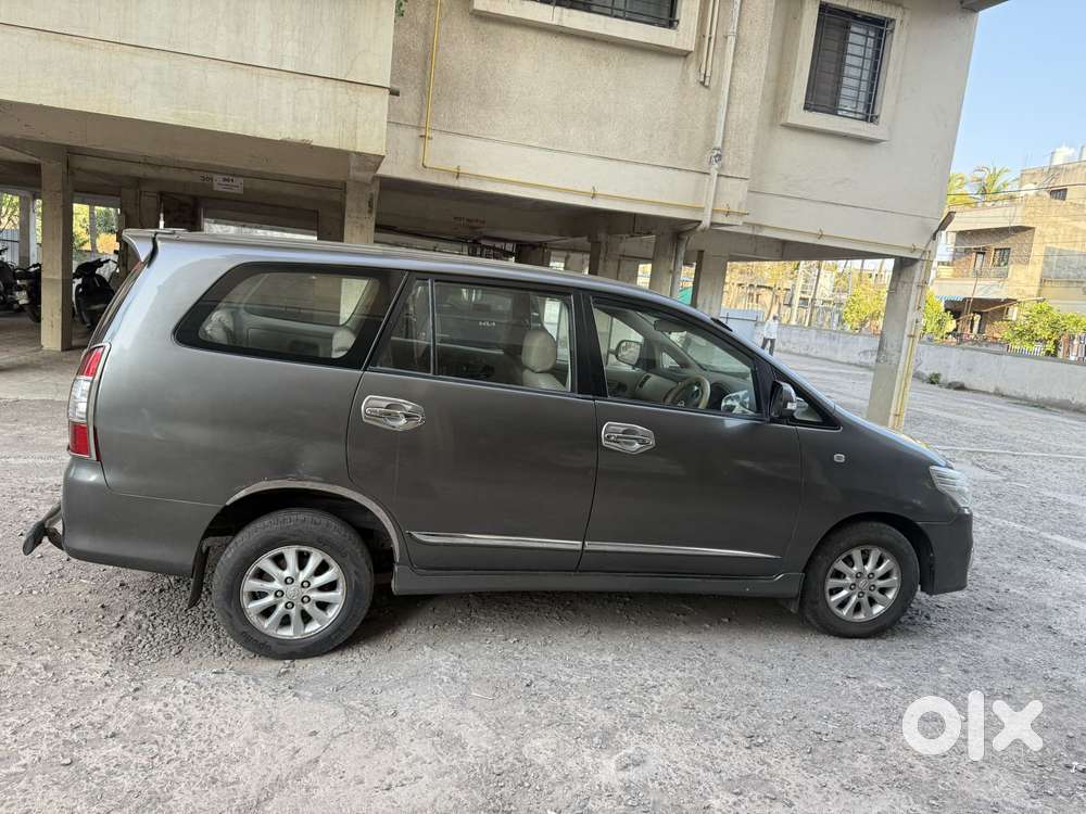 Toyota Innova 2.5 V 8 Str, 2013, Diesel