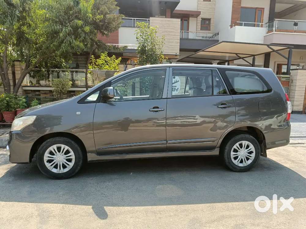 Innova Car First Owner Only 90,000 Km Run