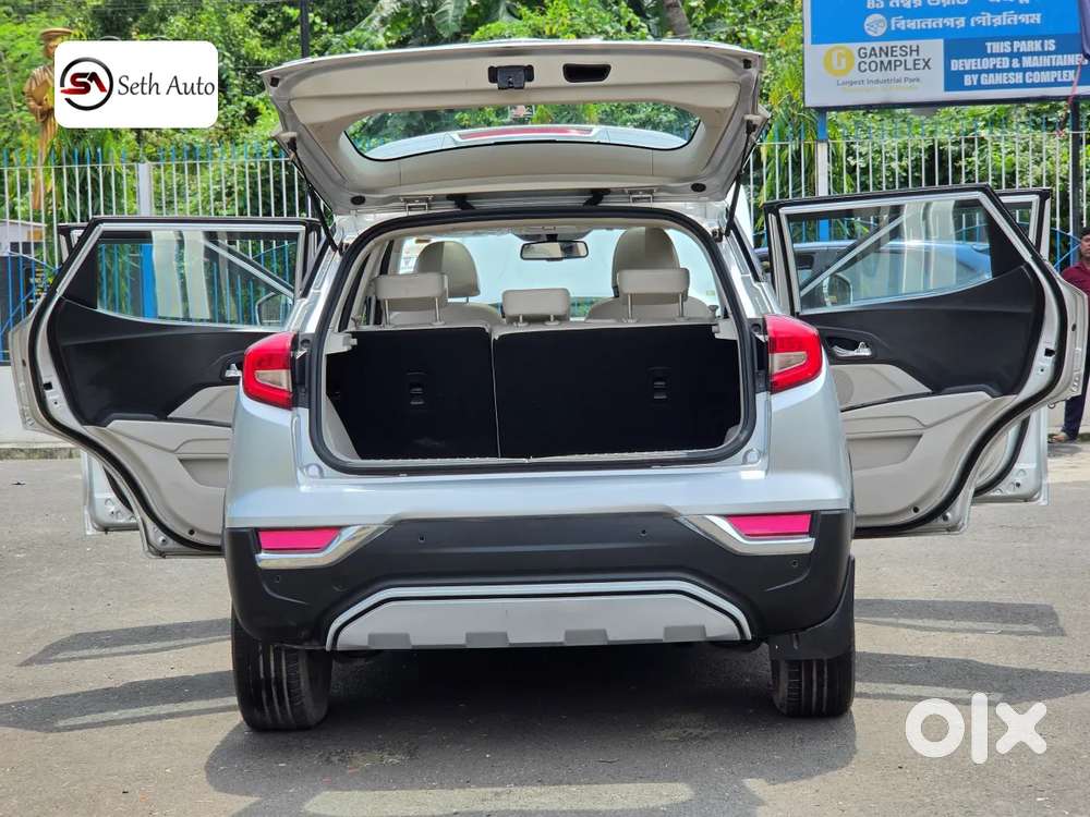 Mahindra Xuv300 W8, 2019, Petrol