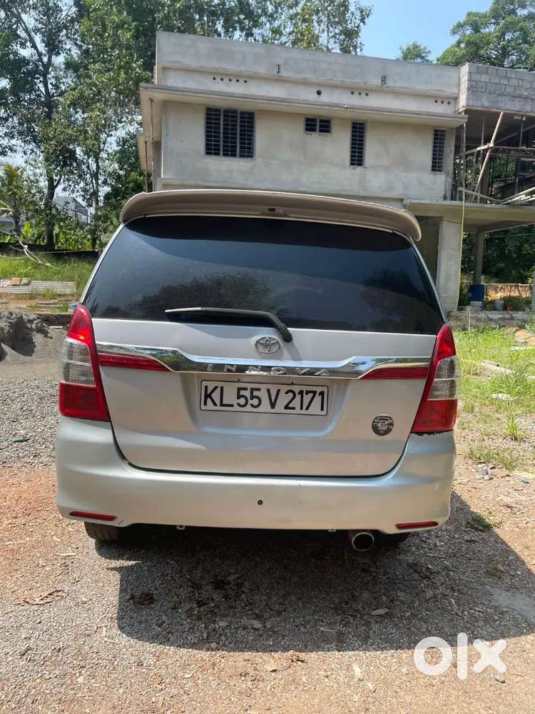 Toyota Innova 2005 Diesel 323000 Km Driven