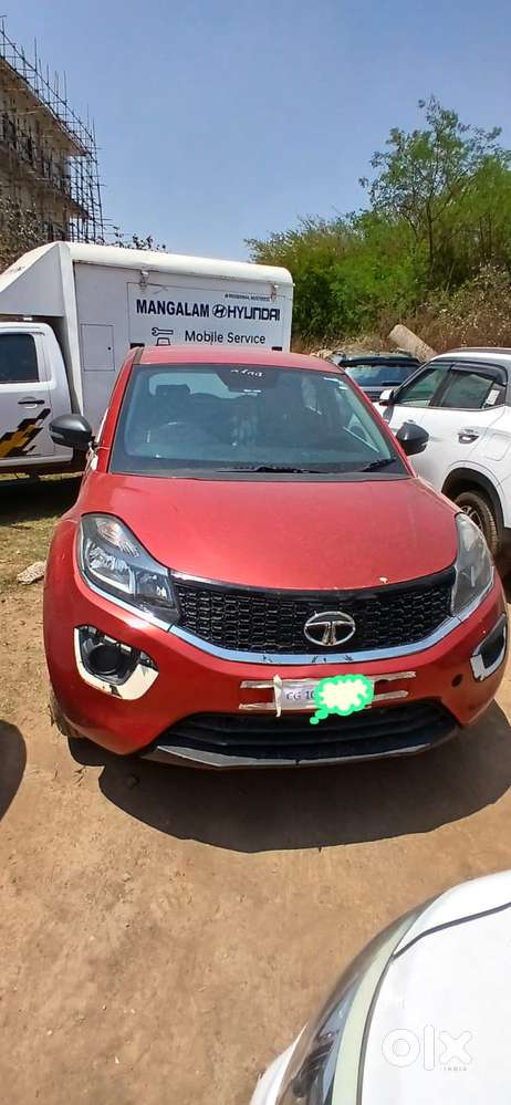 Tata Nexon 1.2 Revotron Xm (s), 2018, Petrol