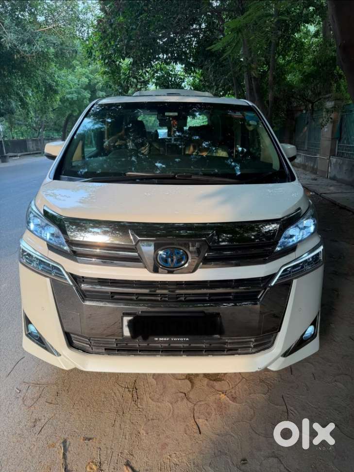 Toyota Vellfire Vip – Executive Lounge, 2023, Petrol