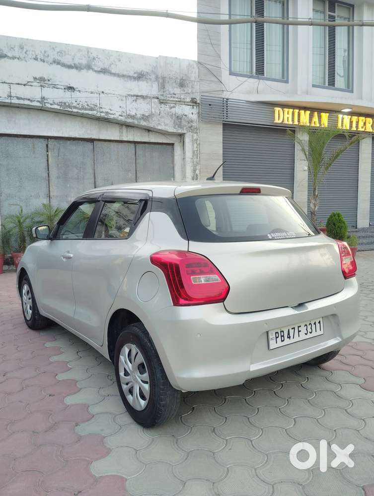 Maruti Suzuki Swift Vxi + Manual, 2022, Petrol