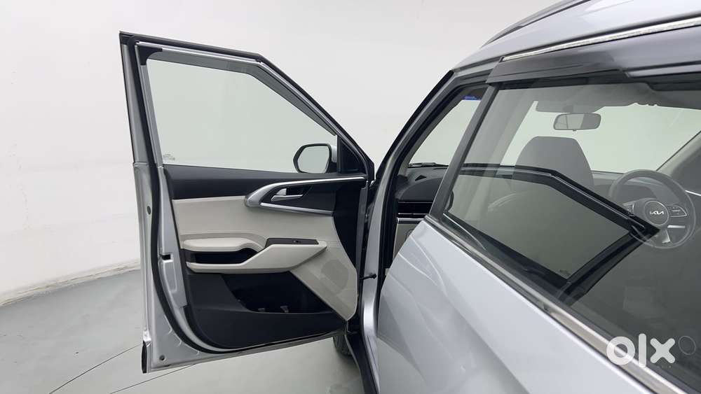 Kia Carens 1.4 Prestige Plus Turbo 7 Str, 2022, Petrol