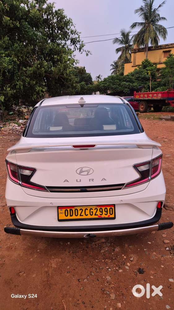 Hyundai Aura Sx (o) Manual, 2023, Petrol