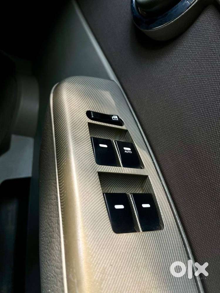 Mahindra Quanto C8, 2013, Diesel