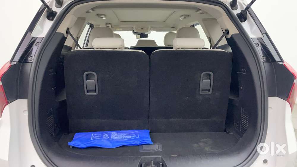Mahindra Xuv700 2.0 Ax 7 Petrol At Luxury Pack Str, 2022, Petrol