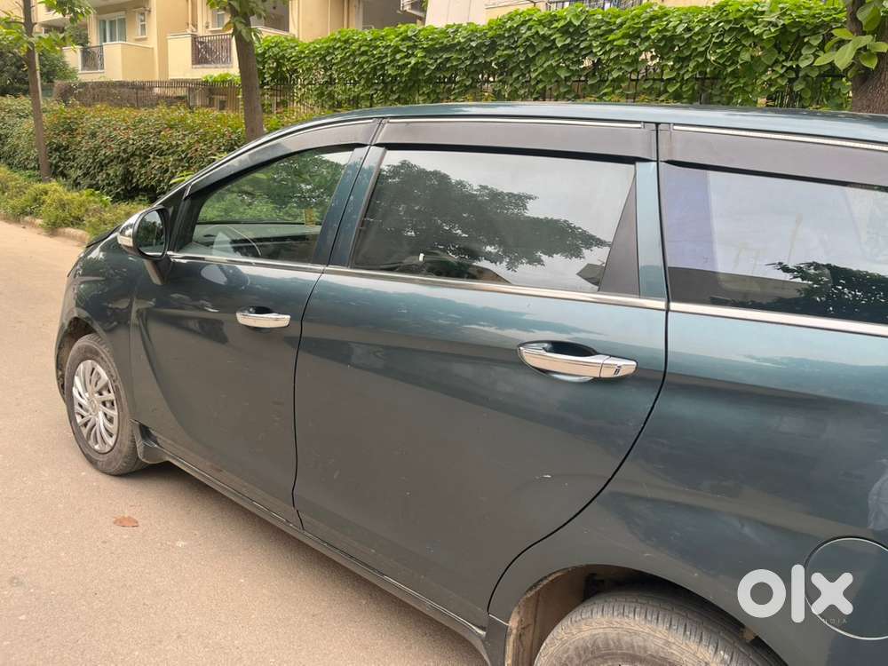 Mahindra Marazzo Diesel 2018