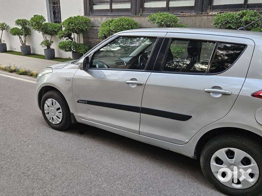 Maruti Suzuki Swift 2011-2014 Vxi, 2013, Petrol