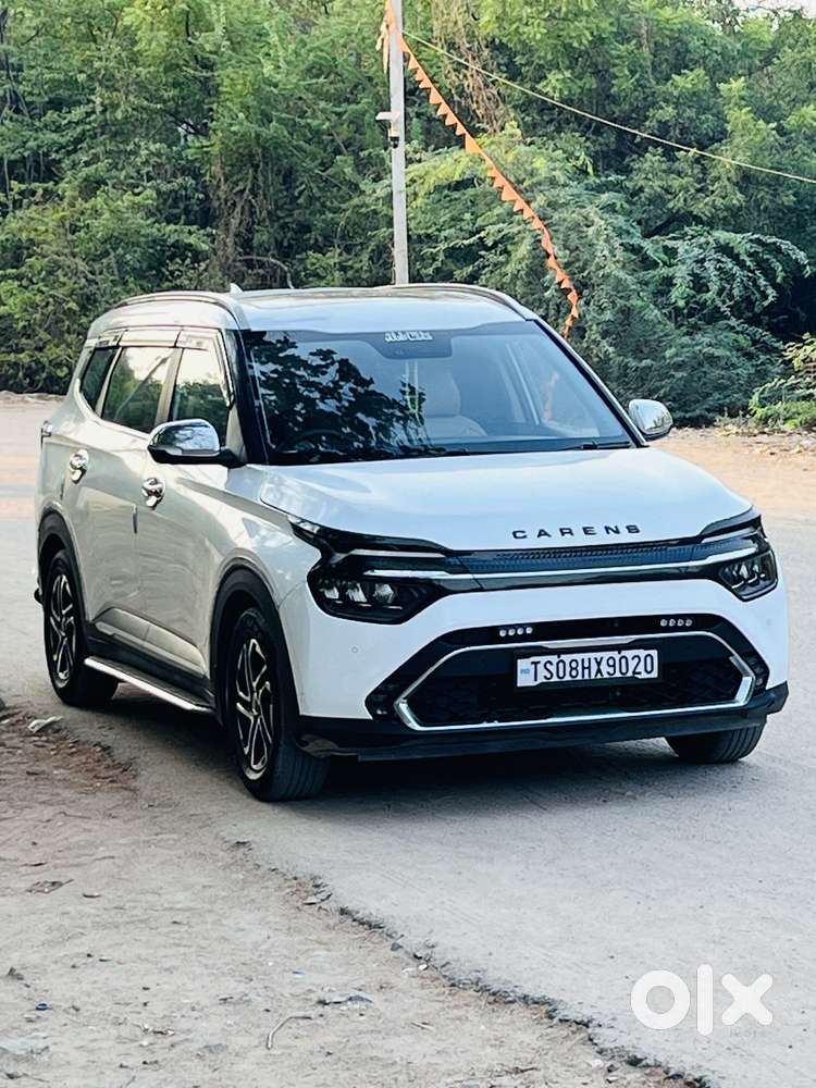 Kia Carens, 2022, Petrol