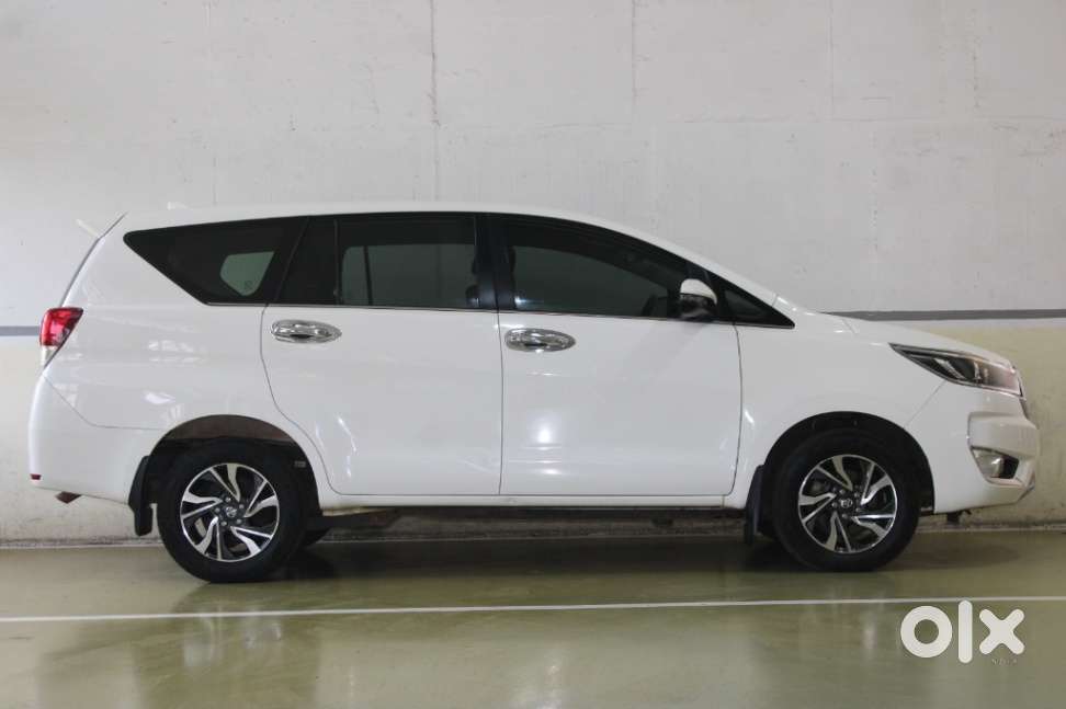 Toyota Innova Crysta 2.4 V, 2024, Diesel
