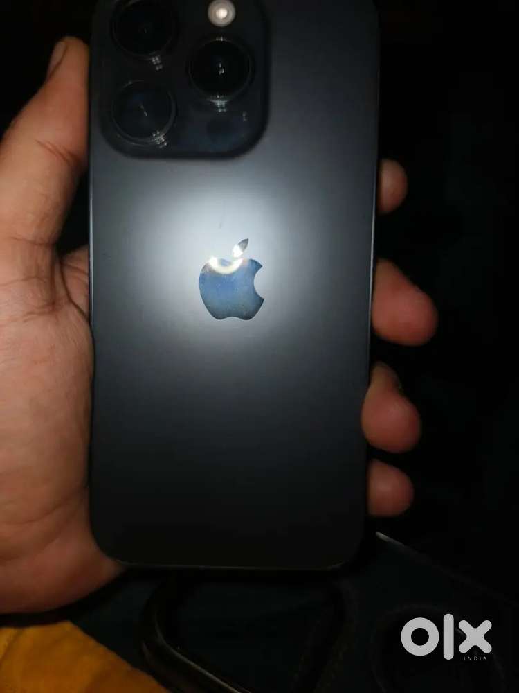 Iphone 15 pro black colour