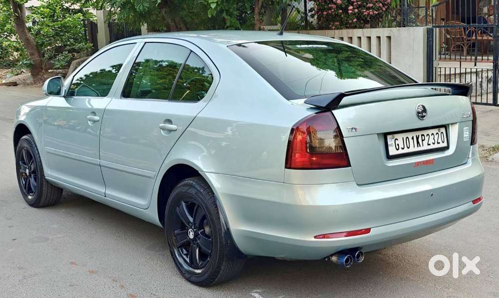 Skoda Laura Ambiente 2.0 Tdi Cr Automatic, 2012, Diesel