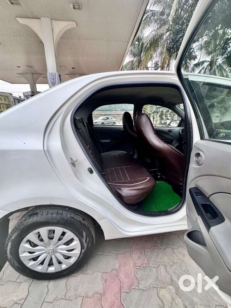 Toyota Etios 2010-2012 G, 2011, Petrol