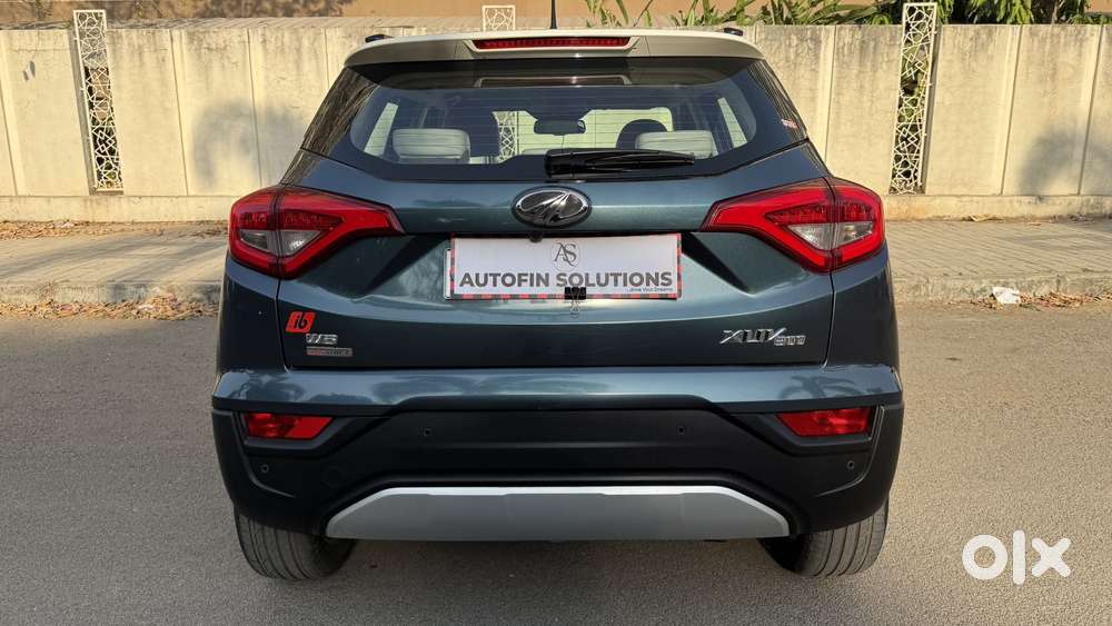 Mahindra Xuv300 1.2 W8 (o) Amt Petrol, 2023, Petrol