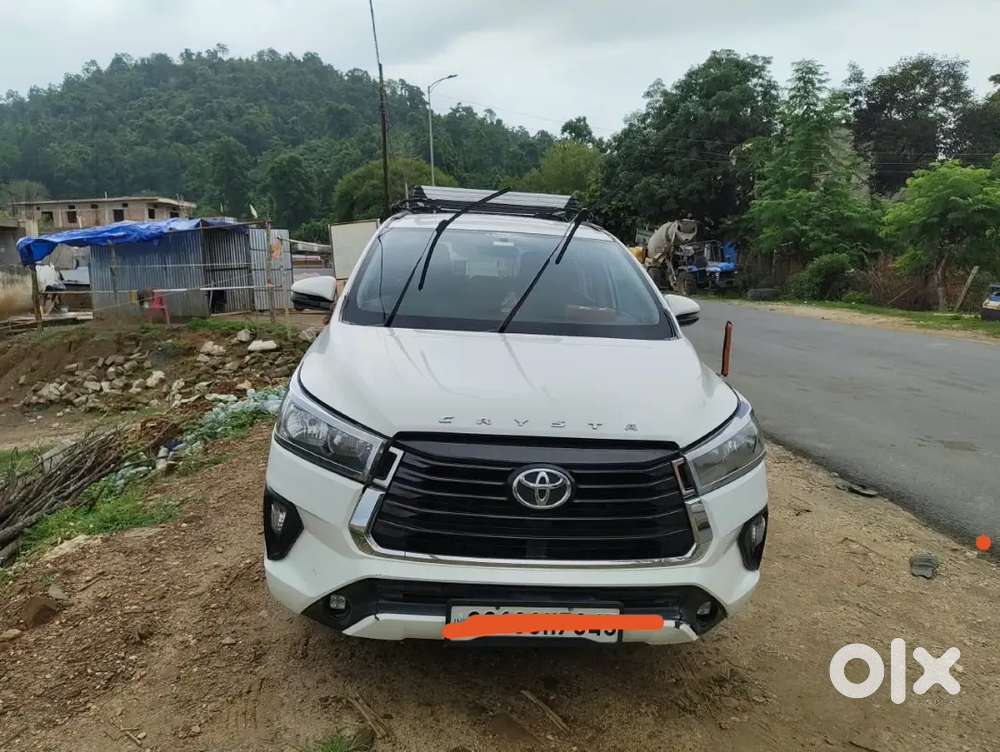 Toyota Innova Crysta 2017 Diesel Manual Running 2,00,000 Km
