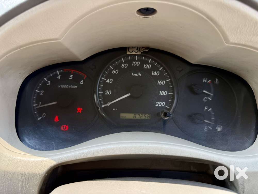 Toyota Innova 2.5 G (diesel) 8 Seater Bs Iv, 2012, Diesel